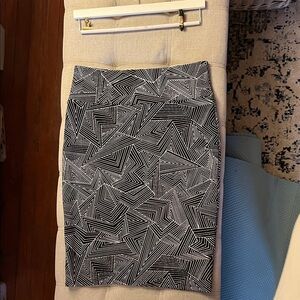 LuLaRoe Black and White Zigzag Pencil Skirt